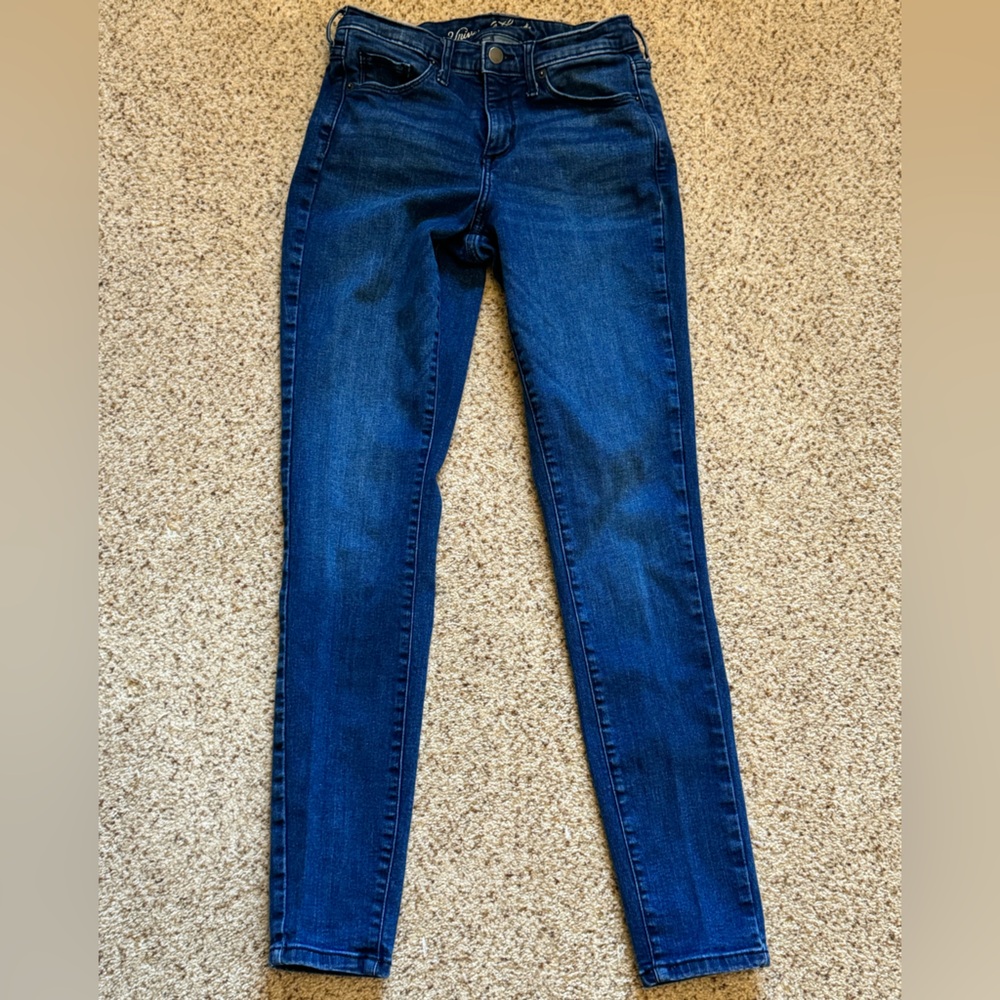 Universal Thread High Rise Skinny Jeans size 6/28R